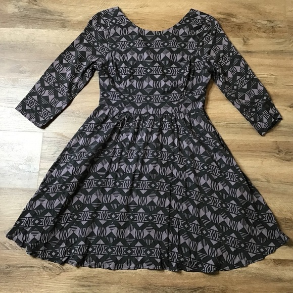 Nwt Lush Dress Size M Long Sleeve A Line Geometric Tribal Print Gray Purple - Picture 1 of 15